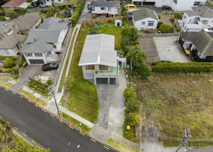  at 3 Huka Road, Birkenhead, North Shore City, Auckland
