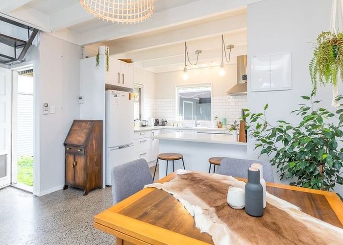  at 8/6 Rossgrove Terrace, Mount Albert, Auckland City, Auckland