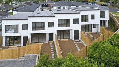  at 20D Hill Road, Papatoetoe, Auckland