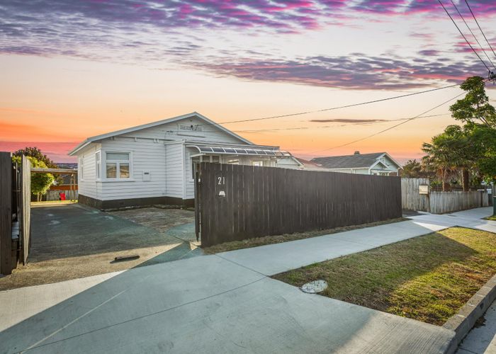  at 21 Islington Avenue, New Lynn, Auckland