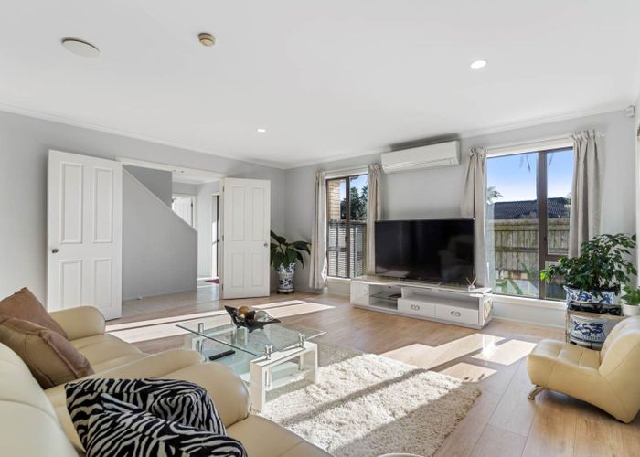  at 4 Shingleton Lane, Flat Bush, Auckland