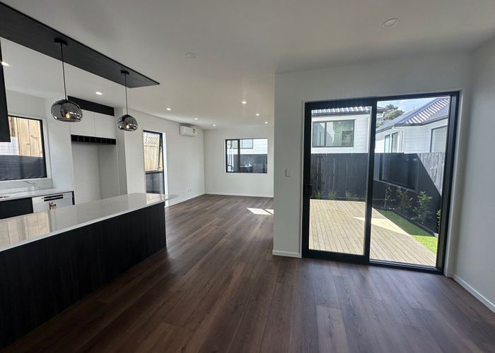  at 1B Adelie Place, Murrays Bay, North Shore City, Auckland