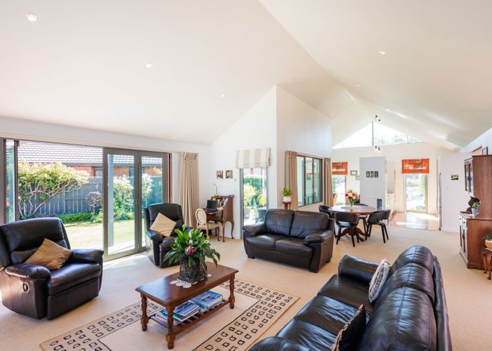  at 16 Royal Oak Drive, Kelvin Grove, Palmerston North