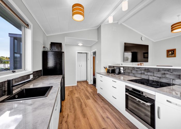  at 10 Karaka Street, Merrilands, New Plymouth
