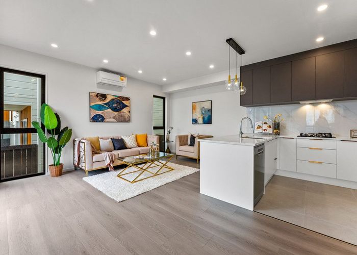  at 88 Hutchinsons Road, Bucklands Beach, Manukau City, Auckland