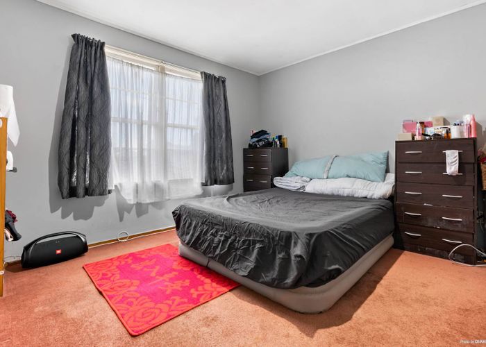  at 3 Desford Place, Mangere, Auckland