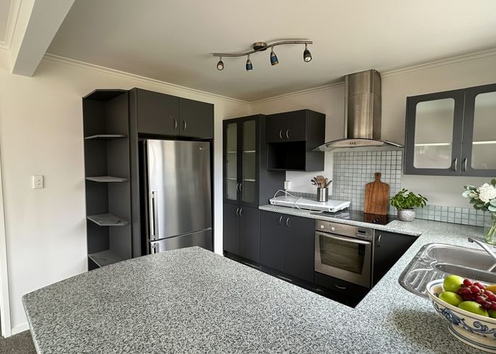  at 2/13 Steele St, Meadowbank, Auckland City, Auckland