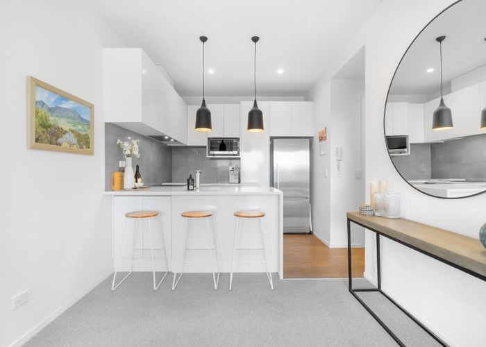  at 102/26B Racecourse Parade, Avondale, Auckland