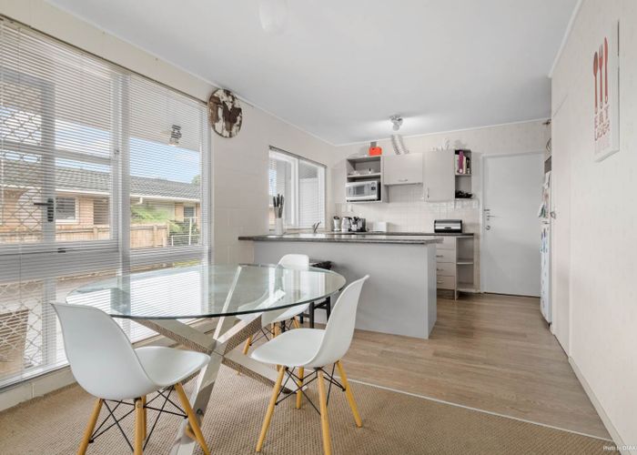  at 2/201 Bucklands Beach Road, Bucklands Beach, Auckland