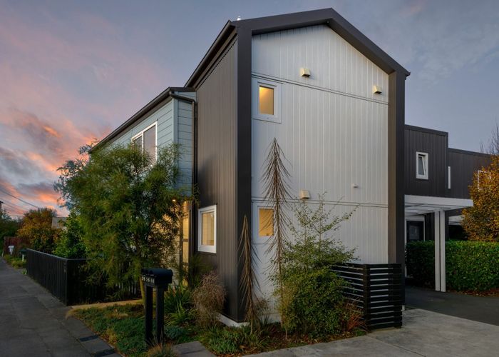  at 1/6 Feilding St, Addington, Christchurch City, Canterbury