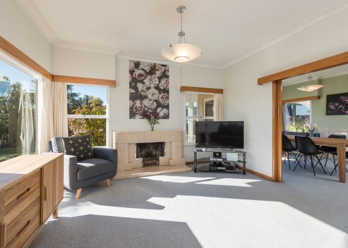  at 21 Oxford Street, Richmond