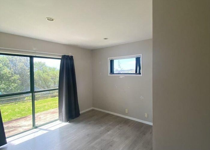  at 18 Murphys Road, Flat Bush, Manukau City, Auckland