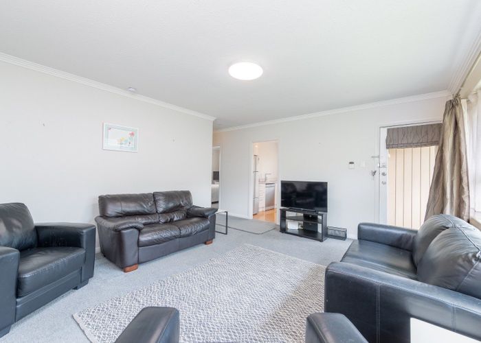 at 1/5 Rosebank Avenue, Avalon, Lower Hutt