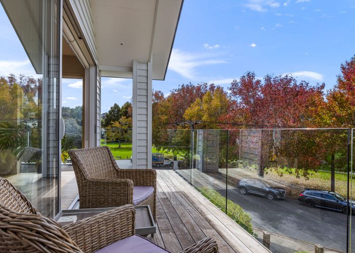  at 6 Denby Lane, Northcote Point, Auckland