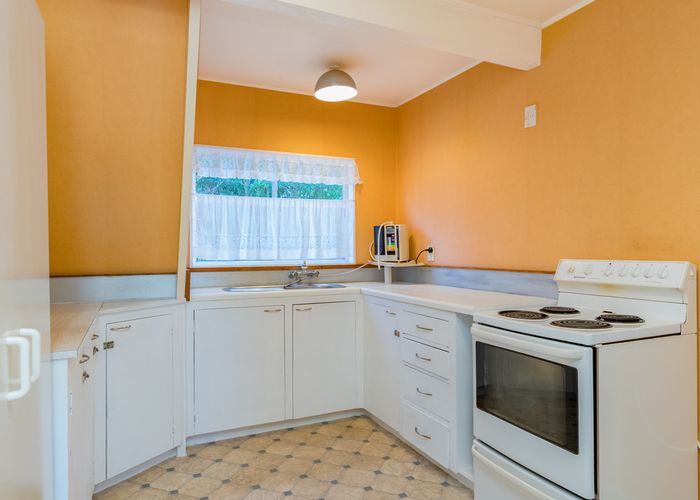  at 9 Toporoa View, Ascot Park, Porirua
