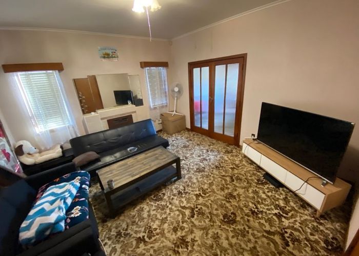  at 8 Margan Avenue, Papatoetoe, Auckland