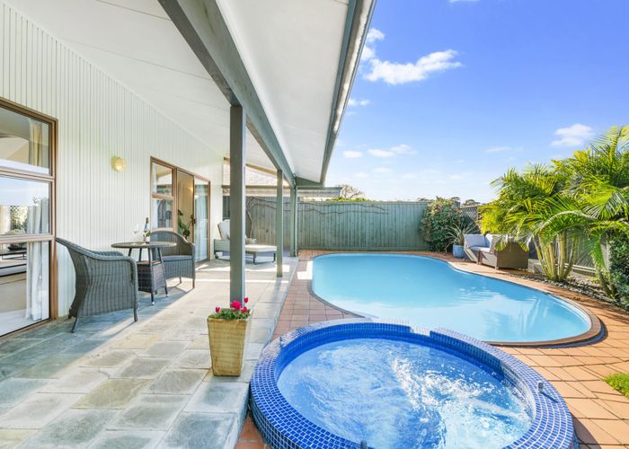  at 73 Becroft Drive, Forrest Hill, North Shore City, Auckland