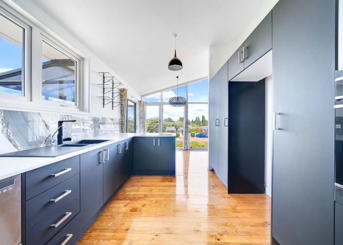  at 6 Ware Place, Pakuranga Heights, Auckland