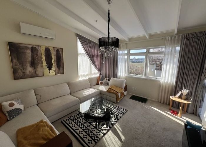  at 44 Deuxberry Avenue, Northcote, North Shore City, Auckland