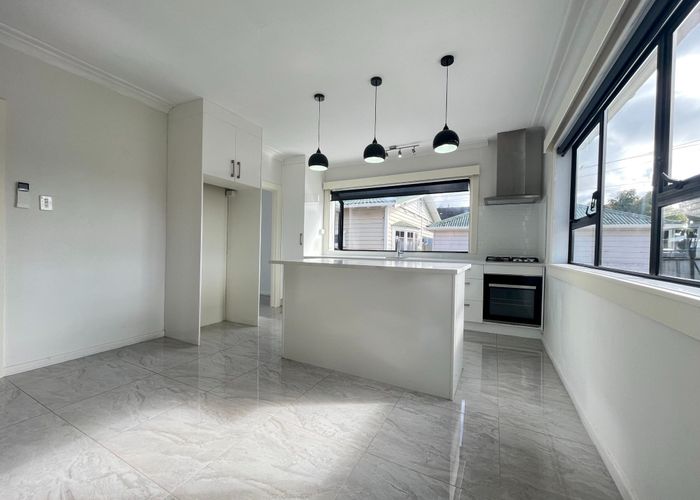  at 12 Panorama Road, Mount Wellington, Auckland