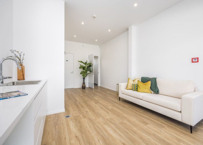  at 4/54 Taharoto Road, Takapuna, North Shore City, Auckland