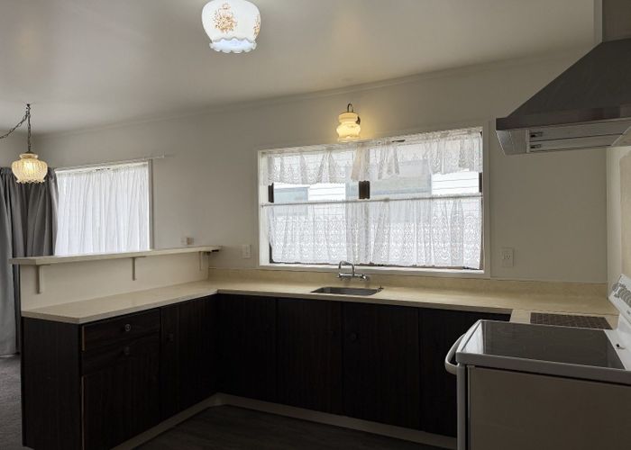  at 1/75A West Coast Road, Glen Eden, Waitakere City, Auckland