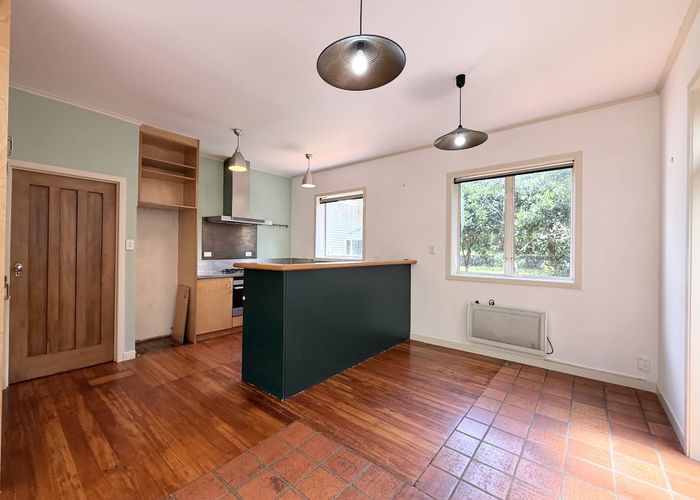  at 68 Te Kawa Road, Greenlane, Auckland City, Auckland