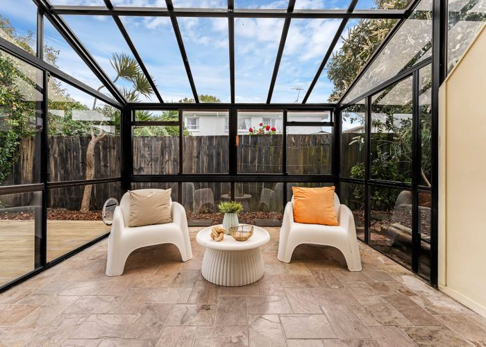  at 1/8 Priestley Drive, Bucklands Beach, Manukau City, Auckland