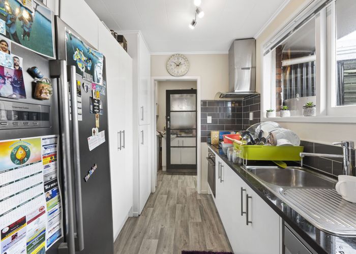  at 38 Cramond Drive, Mangere East, Auckland