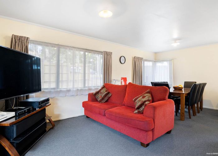  at 4/60 Pilkington Road, Panmure, Auckland