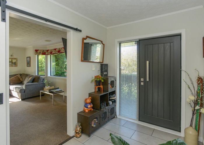  at 6 Churchill Drive, Taradale, Napier
