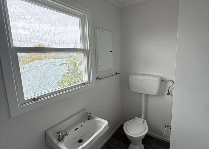  at 2/6b Durie street, Durie Hill, Whanganui, Manawatu / Whanganui