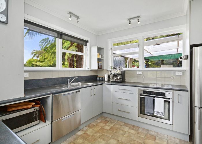  at 9 Dawn Grove, Brown Owl, Upper Hutt