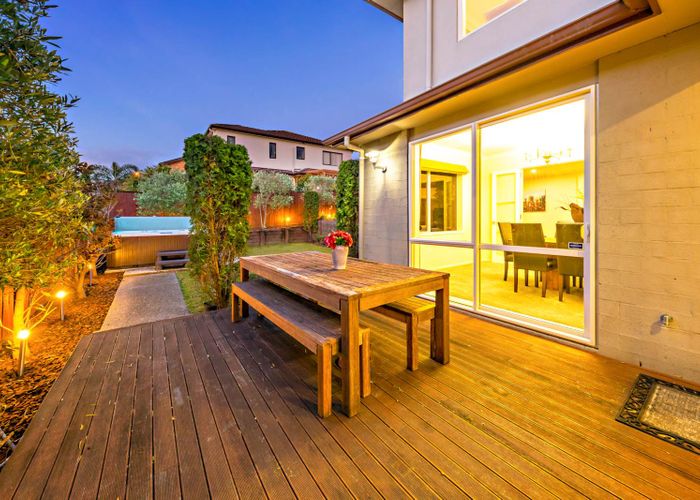  at 70 Gracechurch Drive, Flat Bush, Auckland