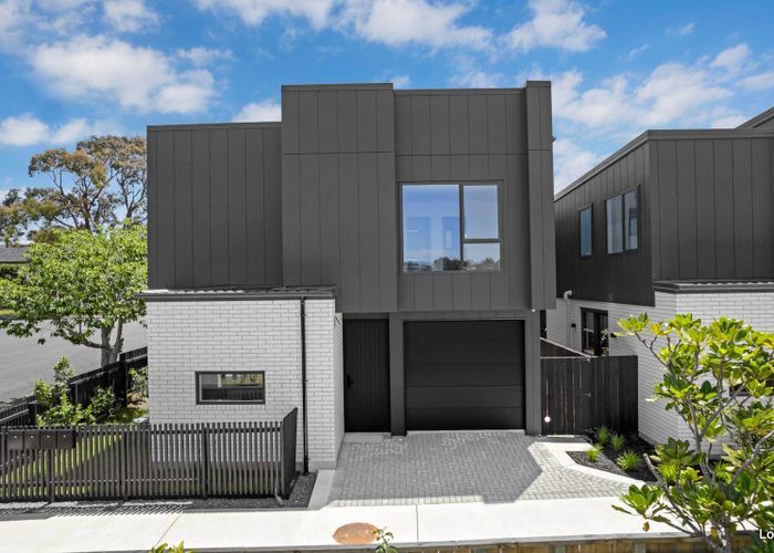  at 24 Finnerty Avenue, Howick, Manukau City, Auckland