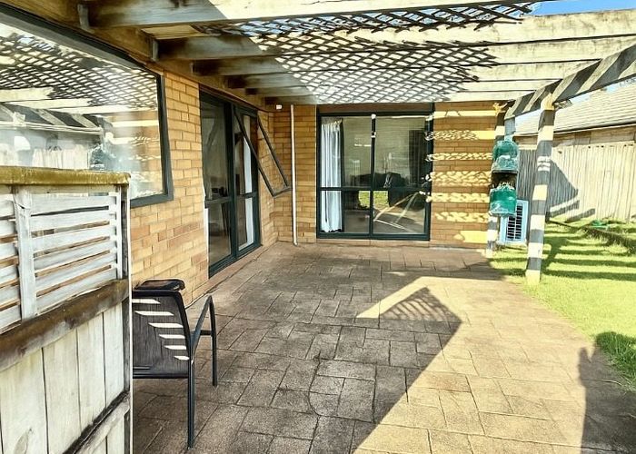  at 24 Newbegin Place, Weymouth, Manukau City, Auckland