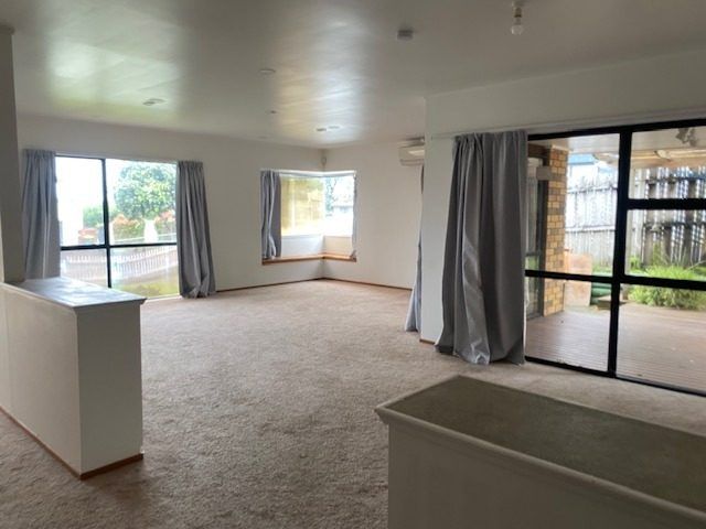  at 40 Pigeon Mountain Road, Half Moon Bay, Auckland