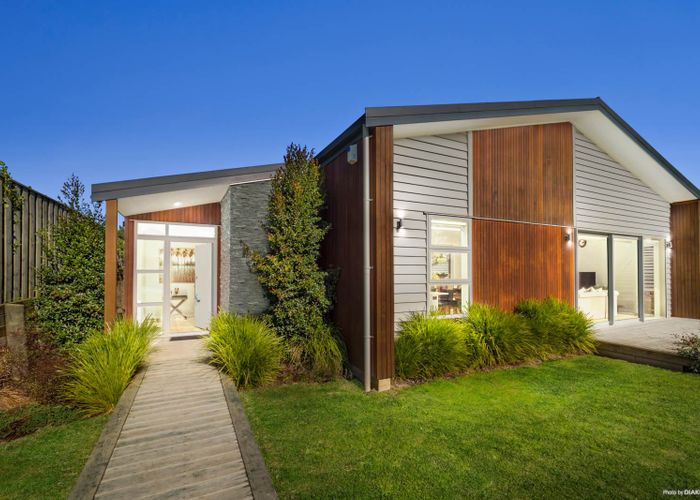  at 9 Meadowbrook Place, Buckland, Pukekohe