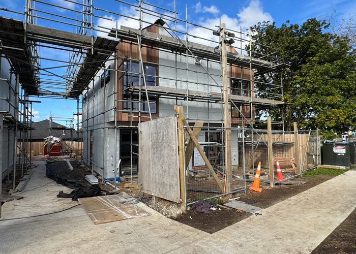  at 17 Norcross Avenue, Henderson, Waitakere City, Auckland
