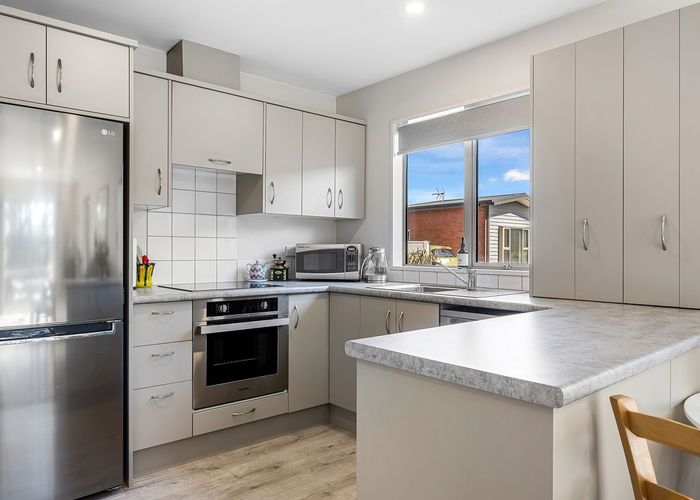  at 2/25 Tilford Street, Woolston, Christchurch