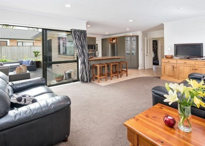  at 6 Nad Place, East Tamaki Heights, Manukau City, Auckland