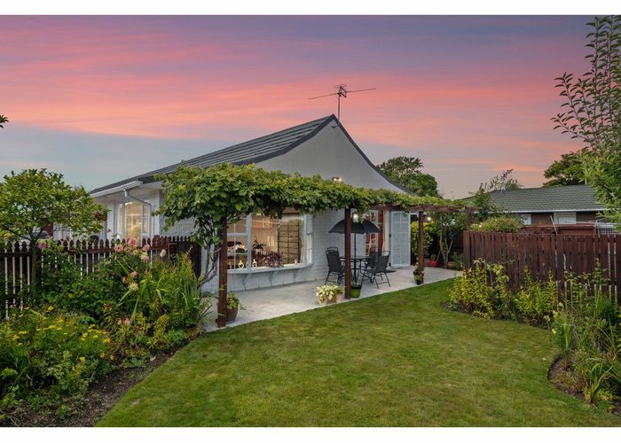  at 2/203 Main North Road, Redwood, Christchurch