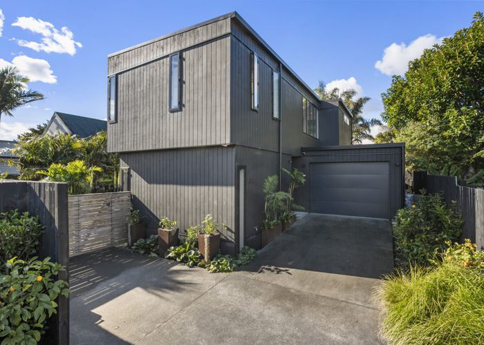  at 1B Rhodes Avenue, Mount Albert, Auckland