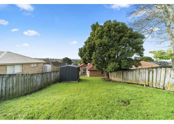  at 26 Piriti Place, Weymouth, Auckland