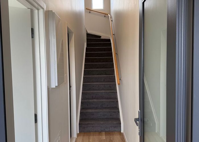  at 3/506 Glenfield Road, Bayview, North Shore City, Auckland