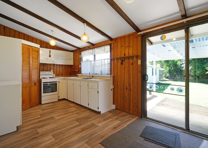  at 18 Fairdale Avenue, Papakura, Papakura, Auckland