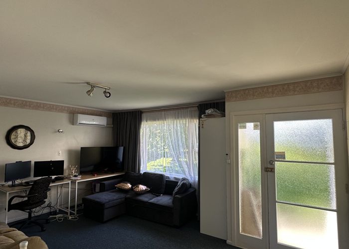  at 4/1 Parry Road, Mount Wellington, Auckland City, Auckland