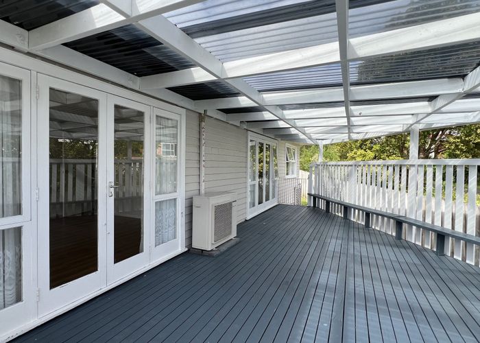  at 14 Blenheim Street, Glenfield, North Shore City, Auckland