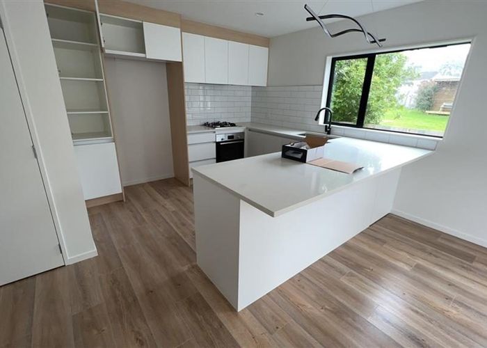  at 20B Pipitea Place, Massey, Waitakere City, Auckland