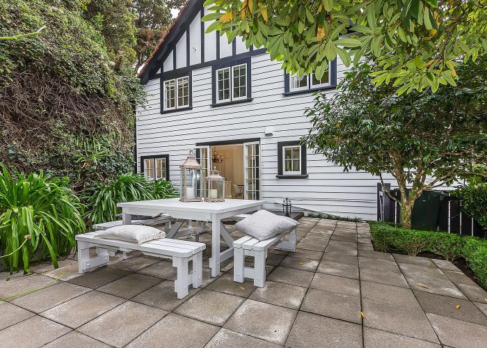  at 2 Cluny Avenue, Kelburn, Wellington